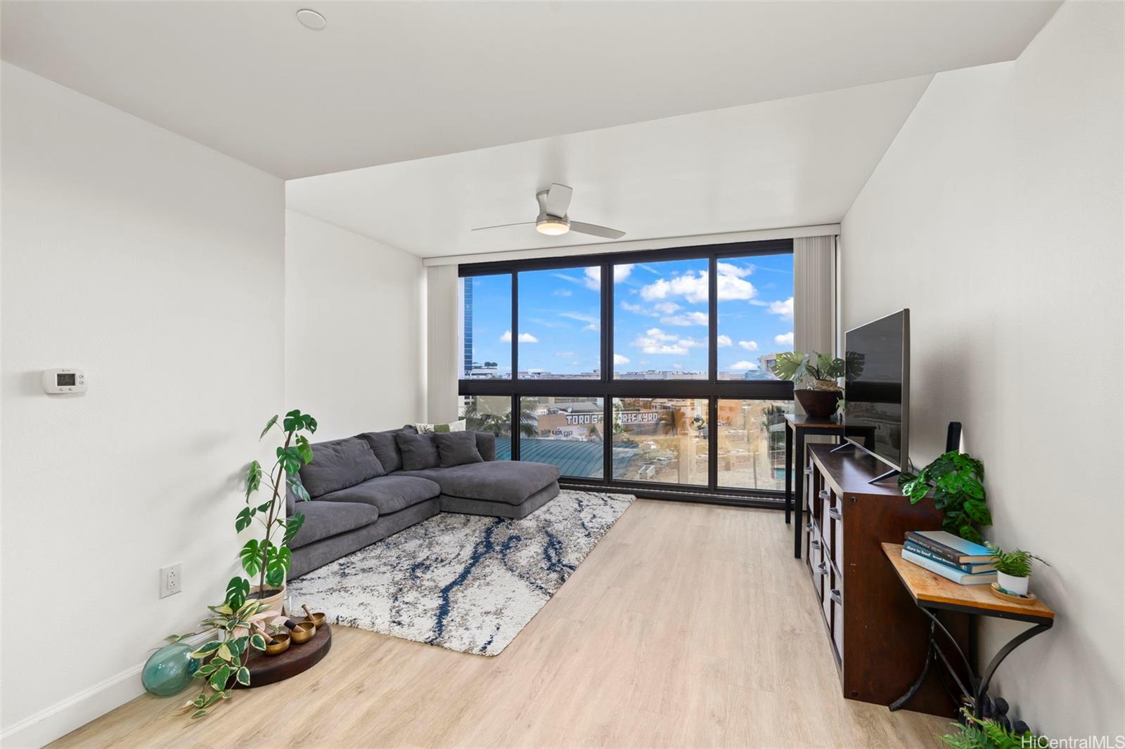 Keola Lai condo # 607, Honolulu, Hawaii - photo 3 of 20