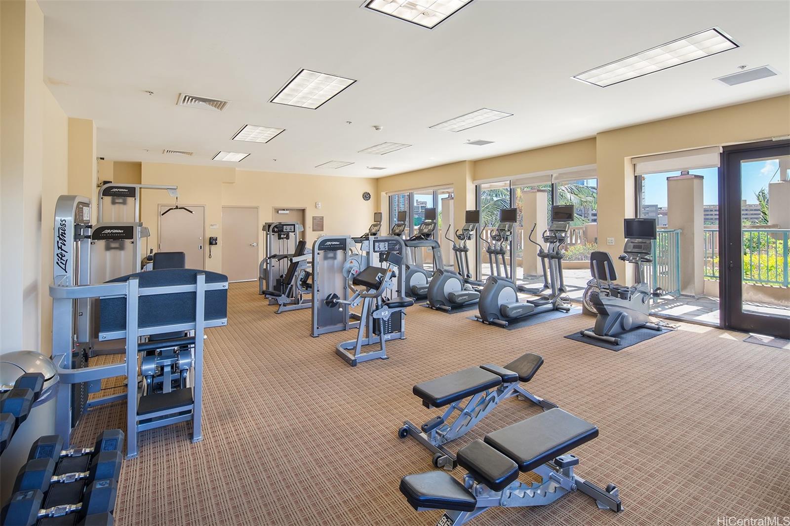 600 Queen St Honolulu - Rental - photo 14 of 18
