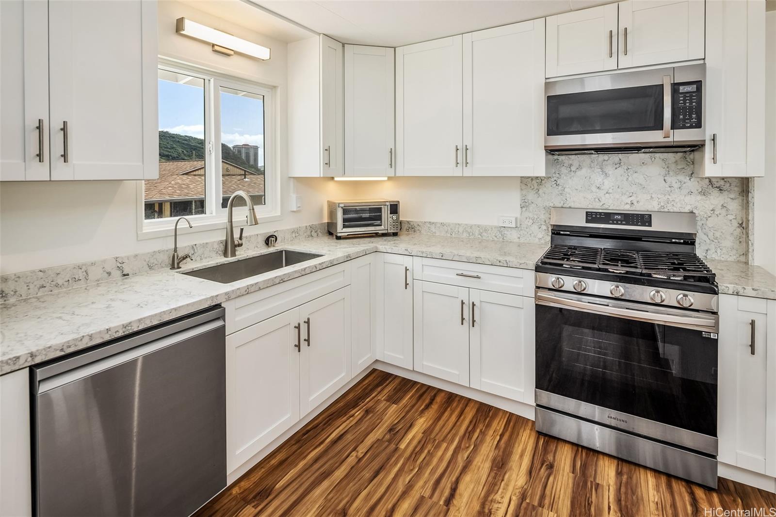 6011 Kaniela Pl Honolulu - Rental - photo 3 of 20