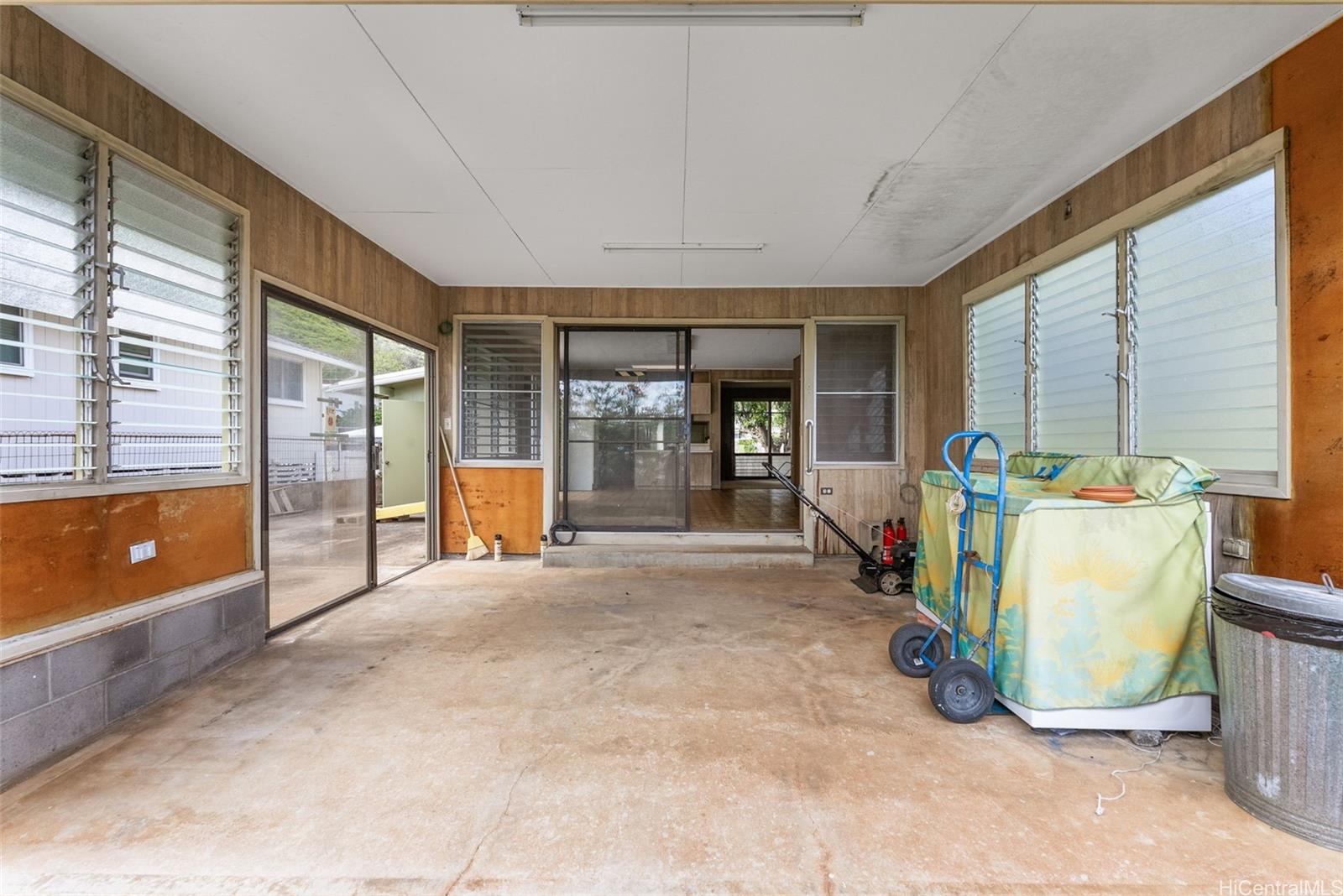 6017  Aimoku Street Kuliouou, Diamond Head home - photo 19 of 22