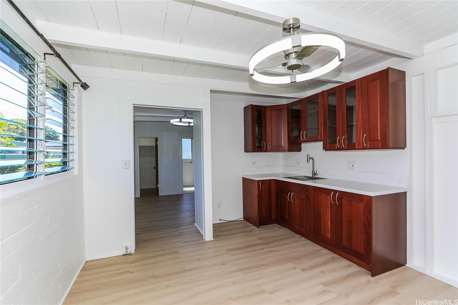 6017  Kaupalena Street Kuliouou, Diamond Head home - photo 12 of 24