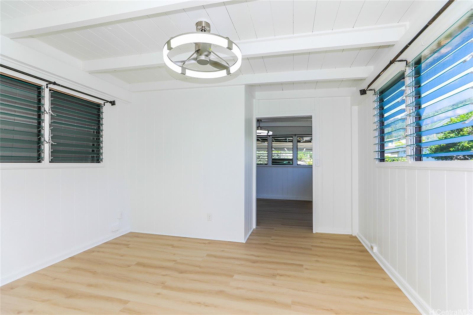 6017  Kaupalena Street Kuliouou, Diamond Head home - photo 16 of 24