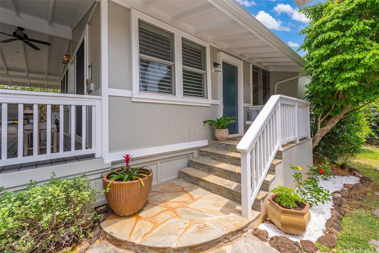 6018  Kaupalena Street Kuliouou, Diamond Head home - photo 4 of 25