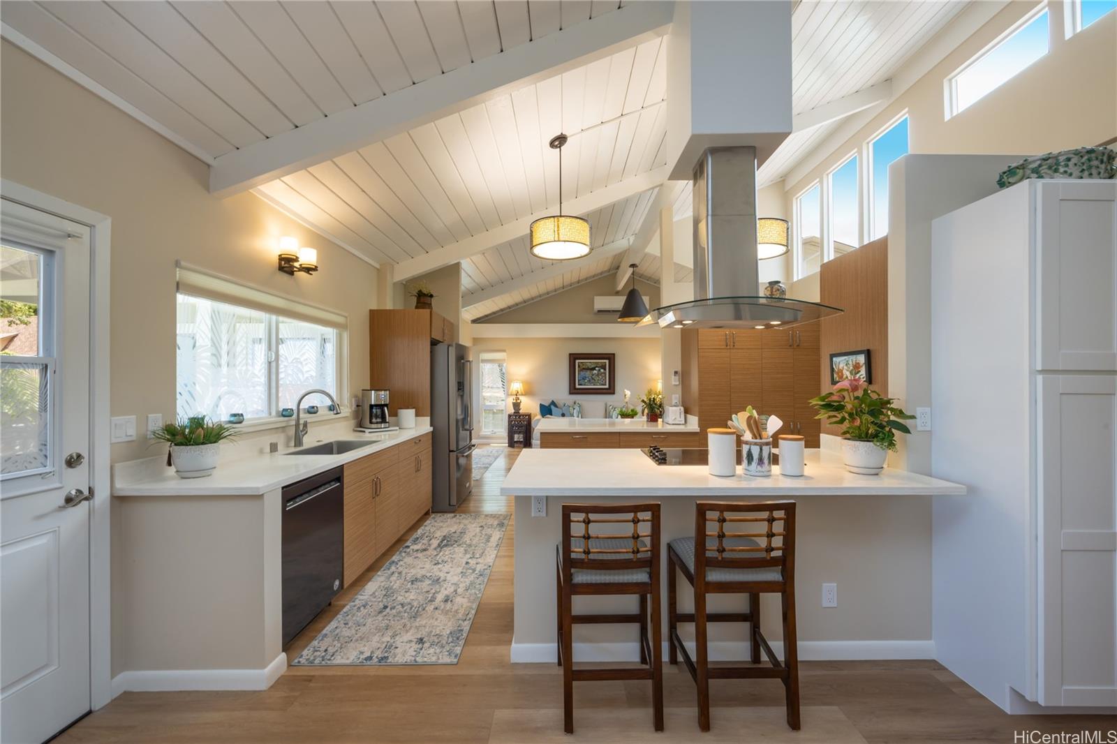 6046  Haleola Street Niu Valley, Diamond Head home - photo 14 of 24