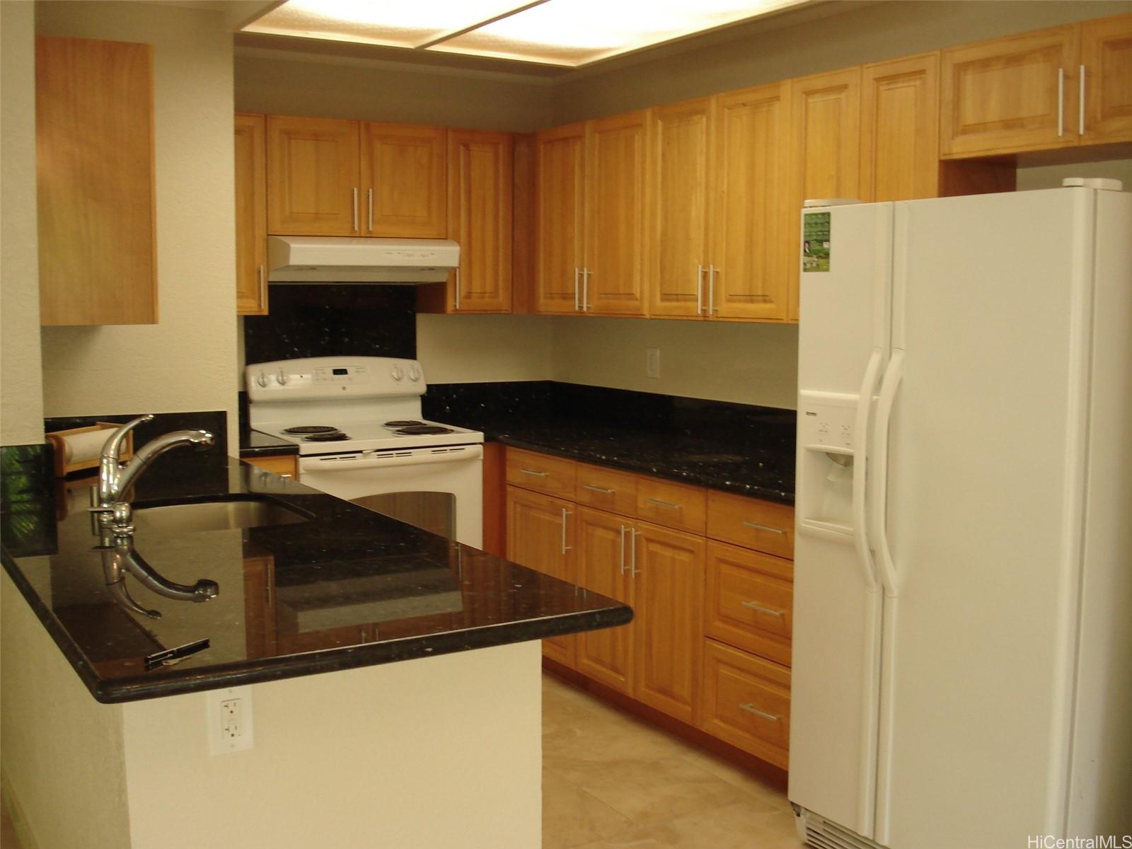 Crosspointe 25F, 605 Mananai Pl, Honolulu Halawa townhouse For sale