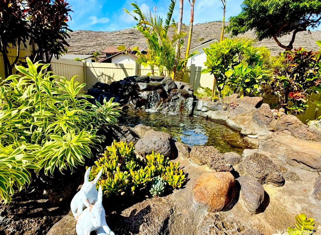 607  Kealahou Street Kalama Valley, Hawaii Kai home - photo 7 of 22