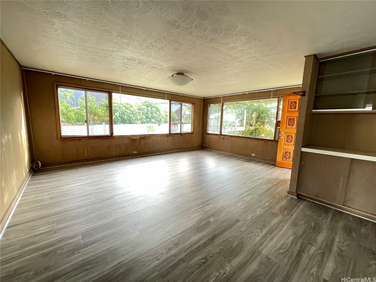 6078 Kalanianaole Hwy Honolulu - Rental - photo 3 of 9