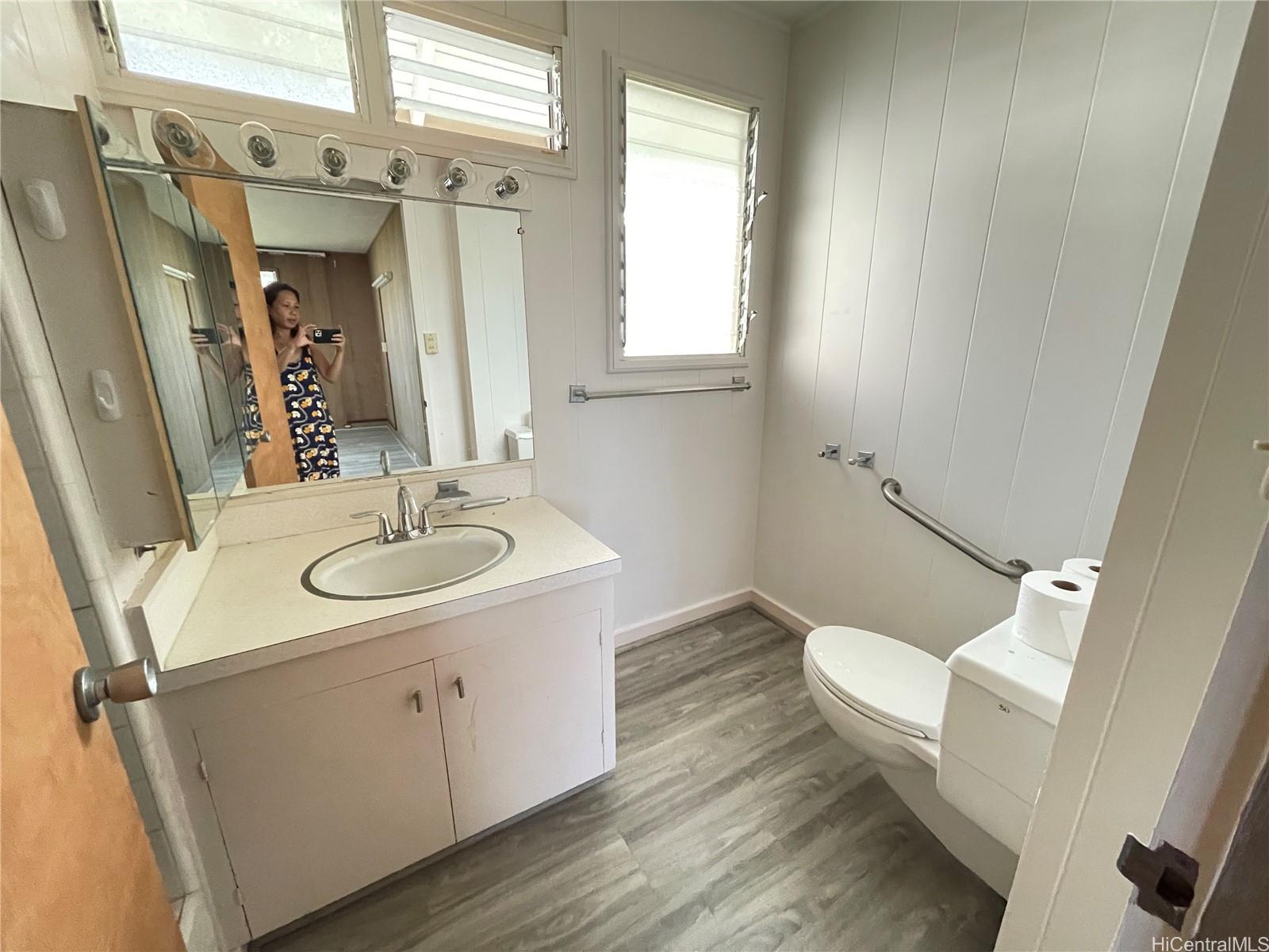 6078 Kalanianaole Hwy Honolulu - Rental - photo 8 of 9
