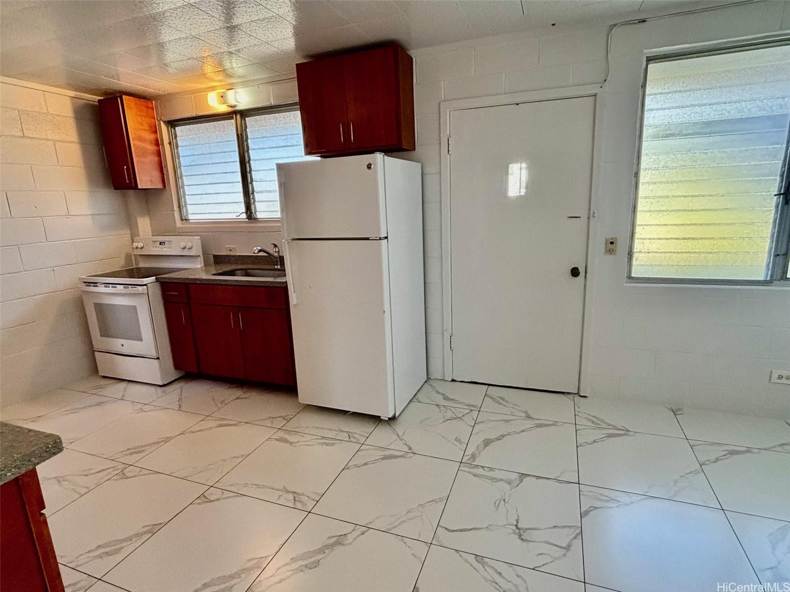 608 N Judd St Honolulu - Rental - photo 2 of 13