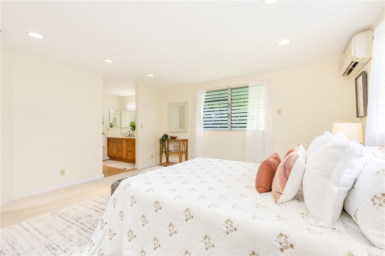 609  Hunapaa Street Kahala-puupanini, Diamond Head home - photo 14 of 25