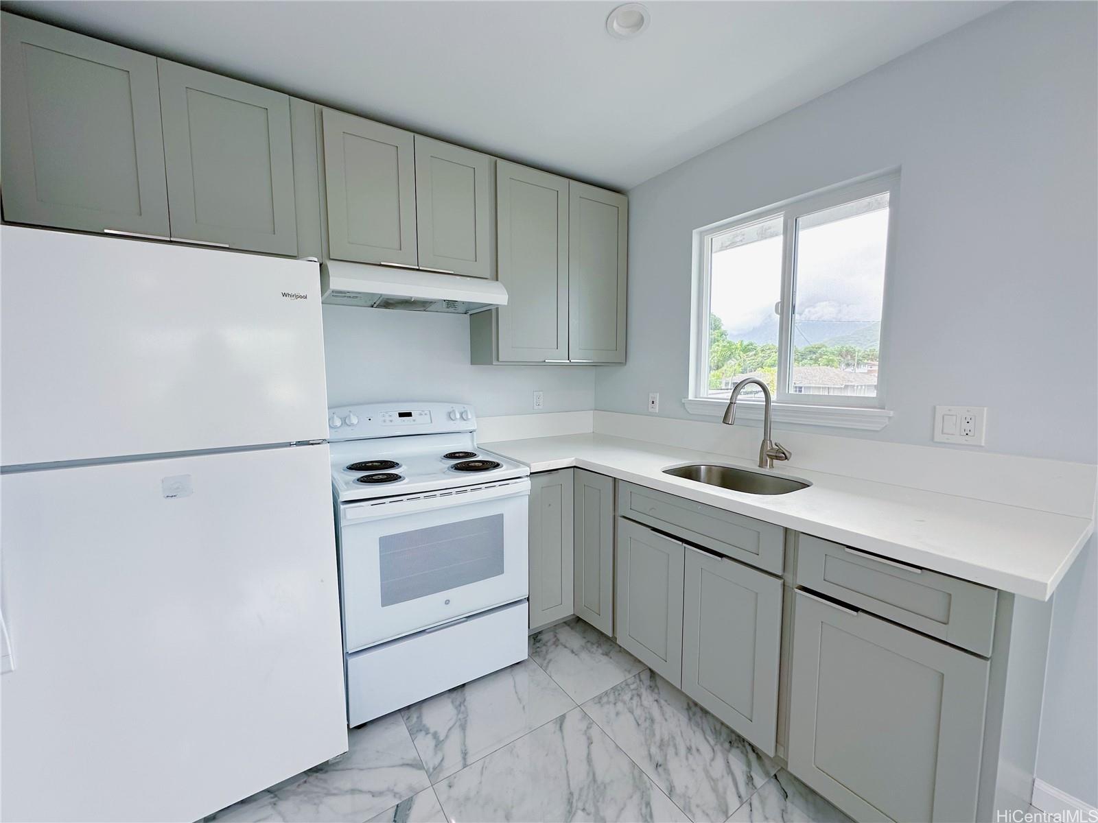 609  Olomana St Coconut Grove, Kailua home - photo 9 of 20