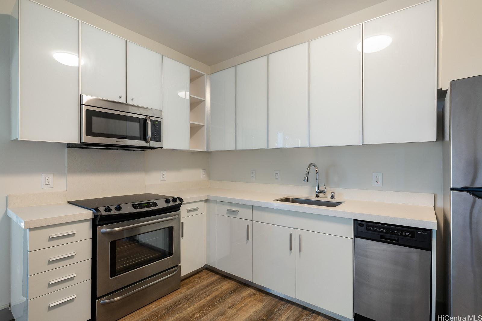 The Collection condo # M201, Honolulu, Hawaii - photo 5 of 25