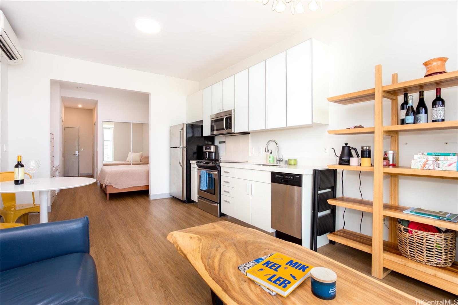The Collection condo # M405, Honolulu, Hawaii - photo 6 of 16