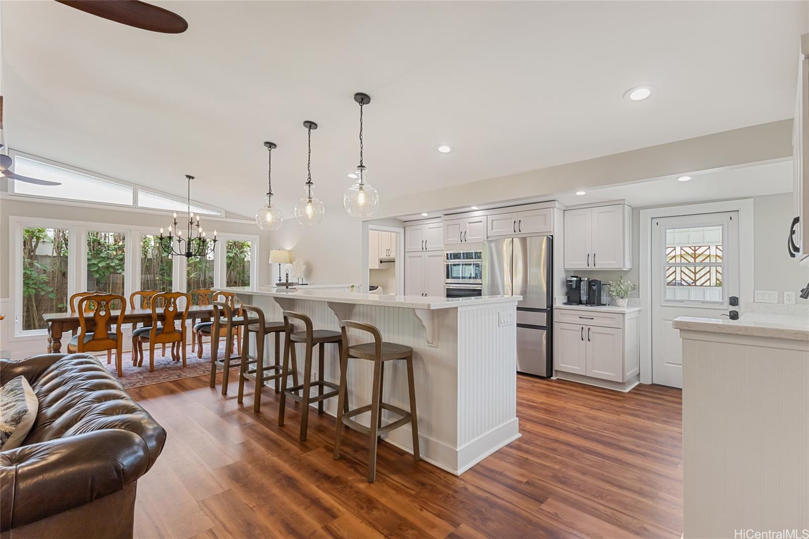 611  Paokano Loop Enchanted Lake, Kailua home - photo 4 of 25
