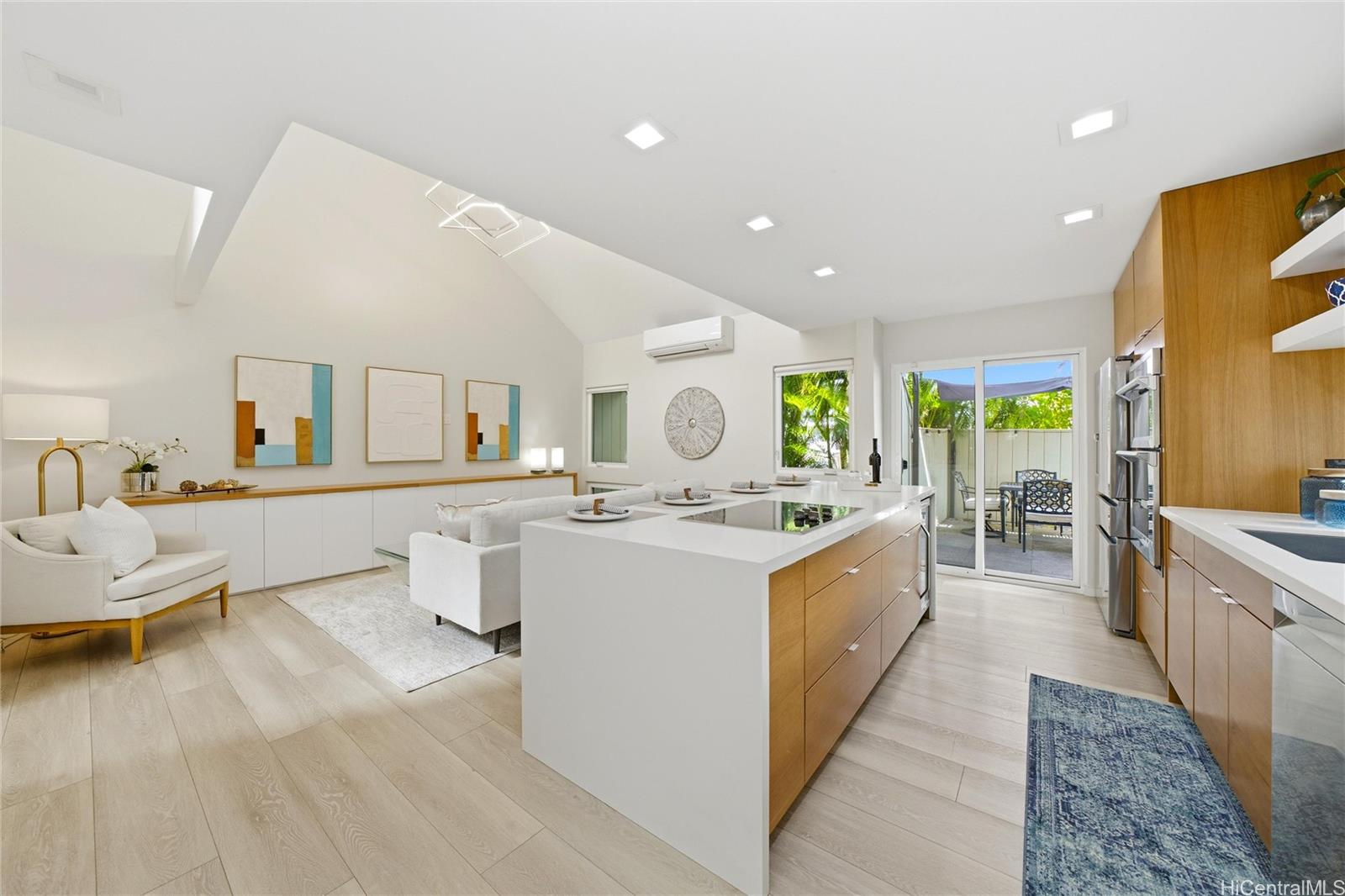 6117 Summer Street townhouse # 6117D, Honolulu, Hawaii - photo 2 of 17