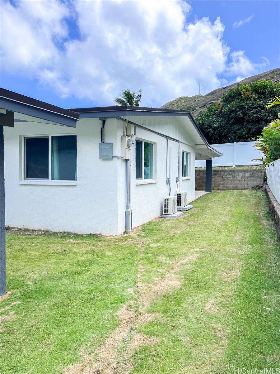 612  Ainapo Street Hahaione-lower, Hawaii Kai home - photo 12 of 16