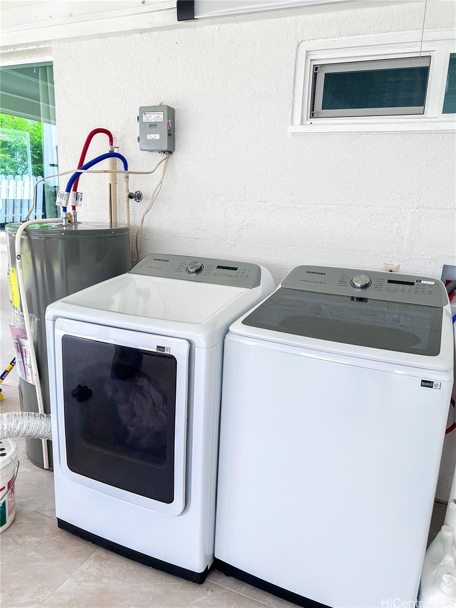 612  Ainapo Street Hahaione-lower, Hawaii Kai home - photo 7 of 16