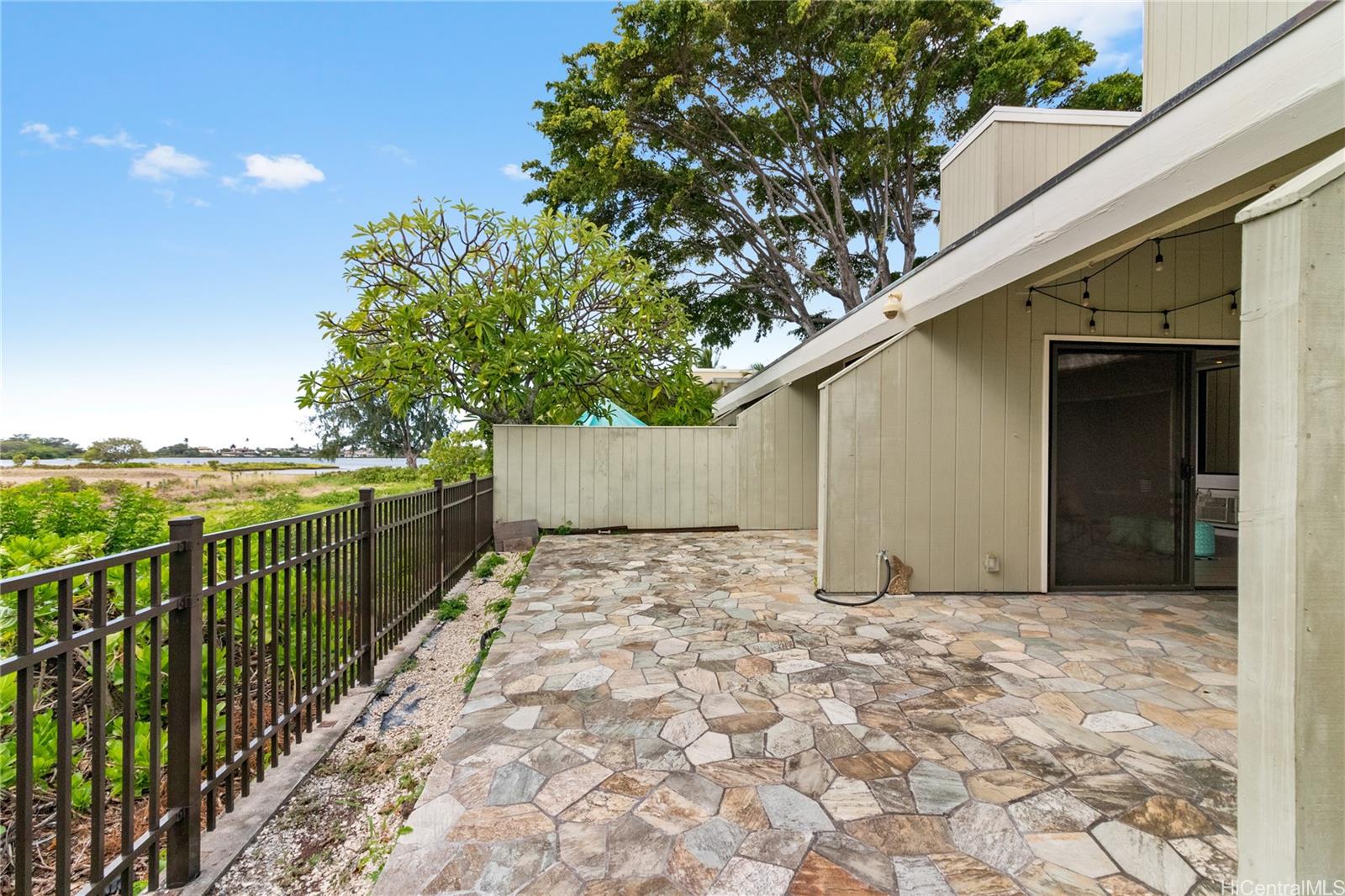 6125 B Summer Street townhouse # 6125B, Honolulu, Hawaii - photo 16 of 25