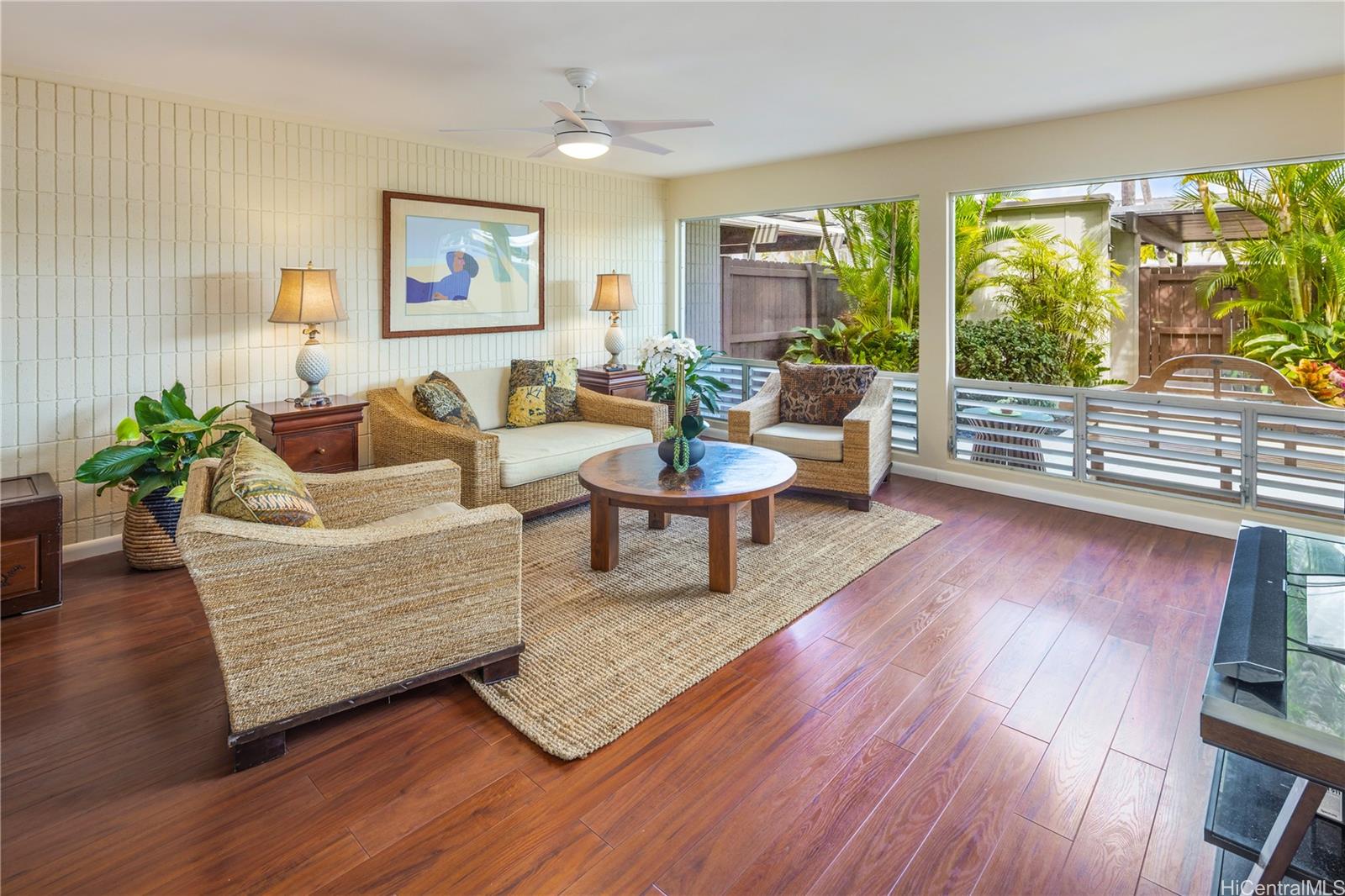 614 Koko Isle Circle townhouse # 2002, Honolulu, Hawaii - photo 3 of 25