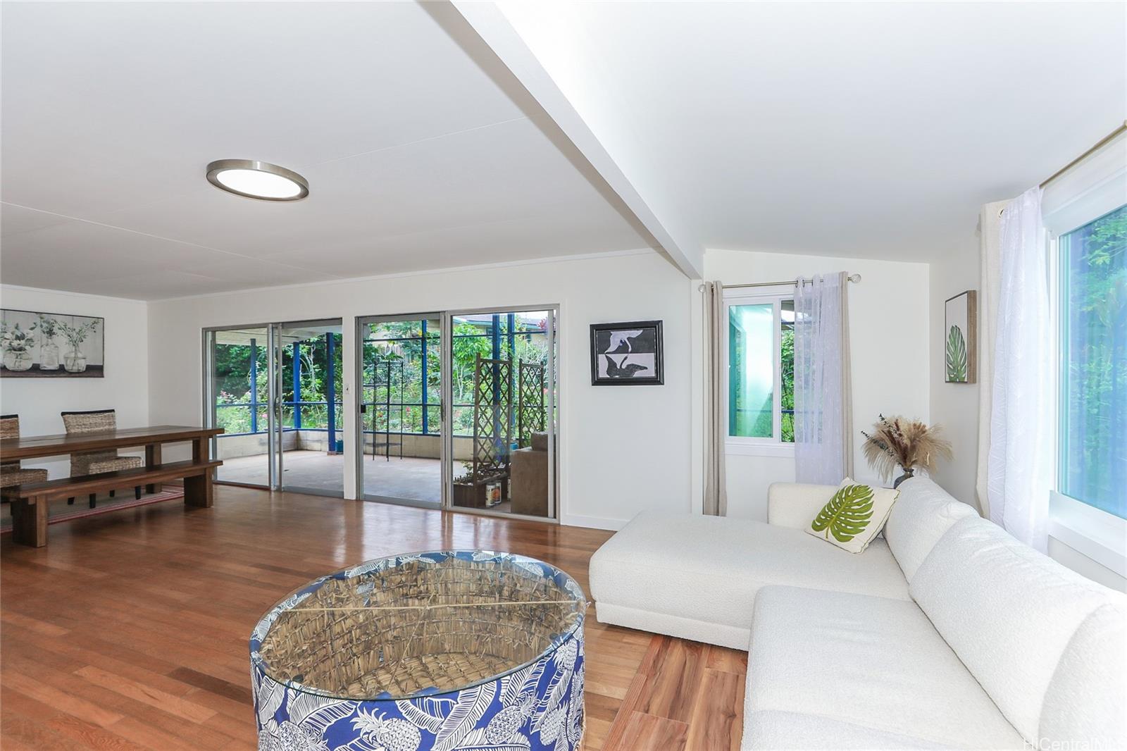 614  Ululani Street Olomana, Kailua home - photo 2 of 25