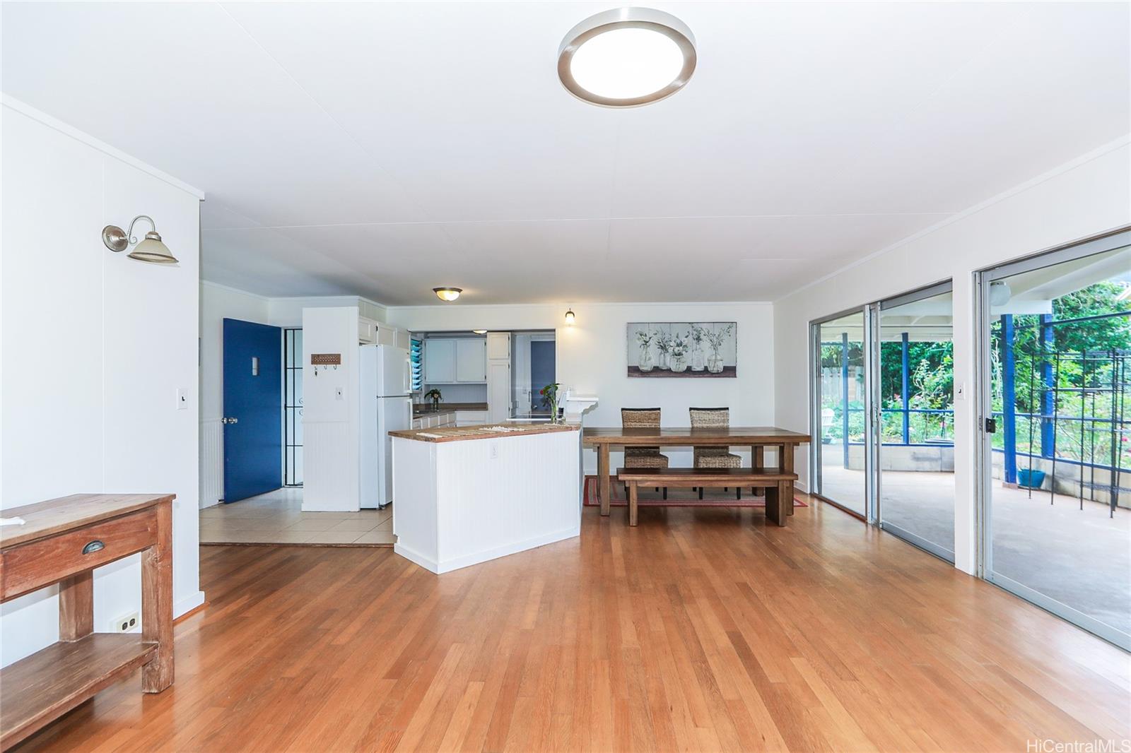 614  Ululani Street Olomana, Kailua home - photo 4 of 24