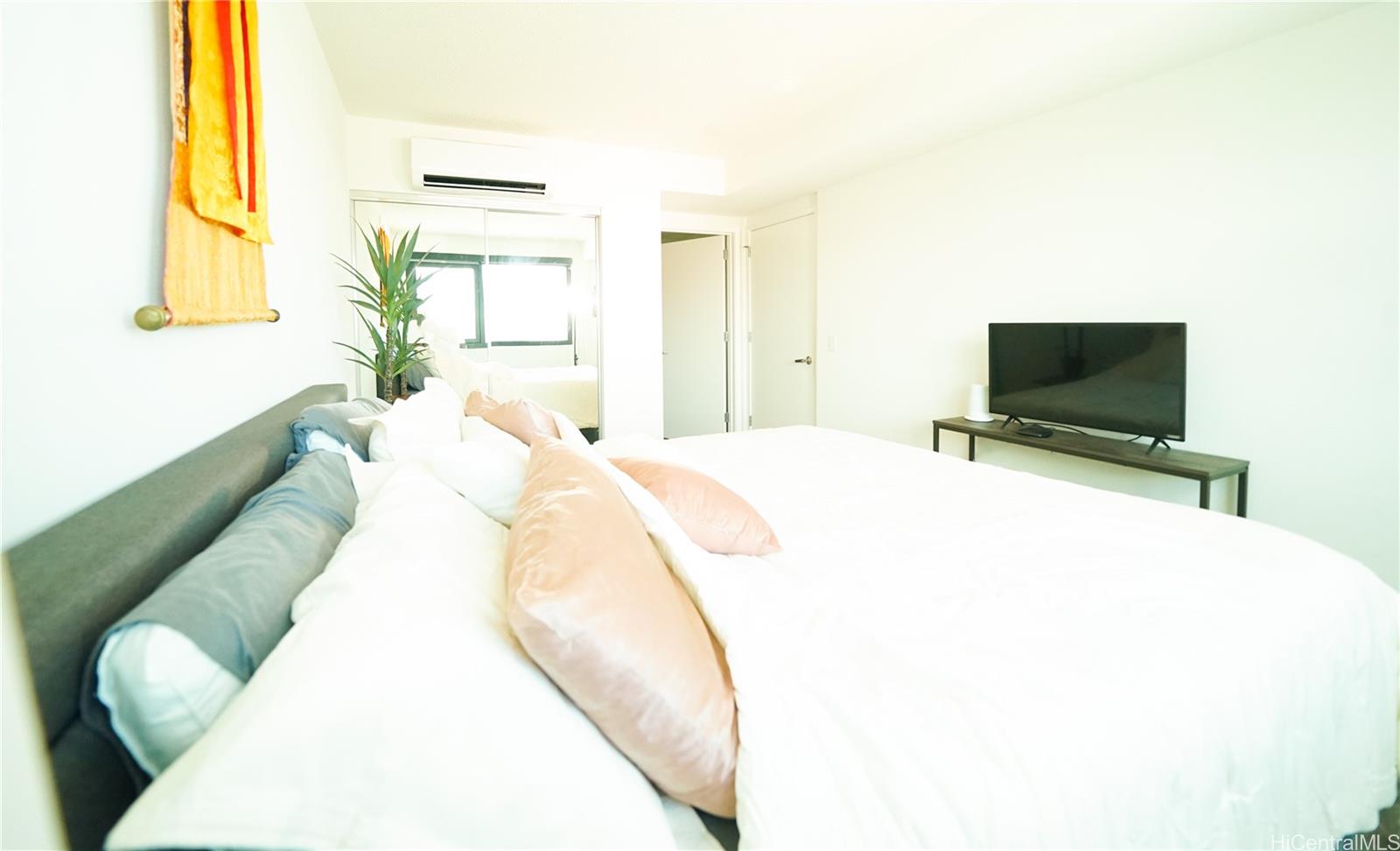 Ililani condo # 2206, Honolulu, Hawaii - photo 11 of 22