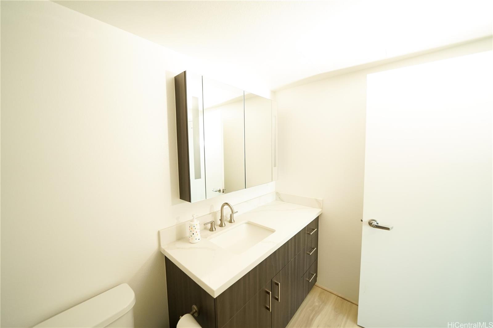 Ililani condo # 2206, Honolulu, Hawaii - photo 16 of 22