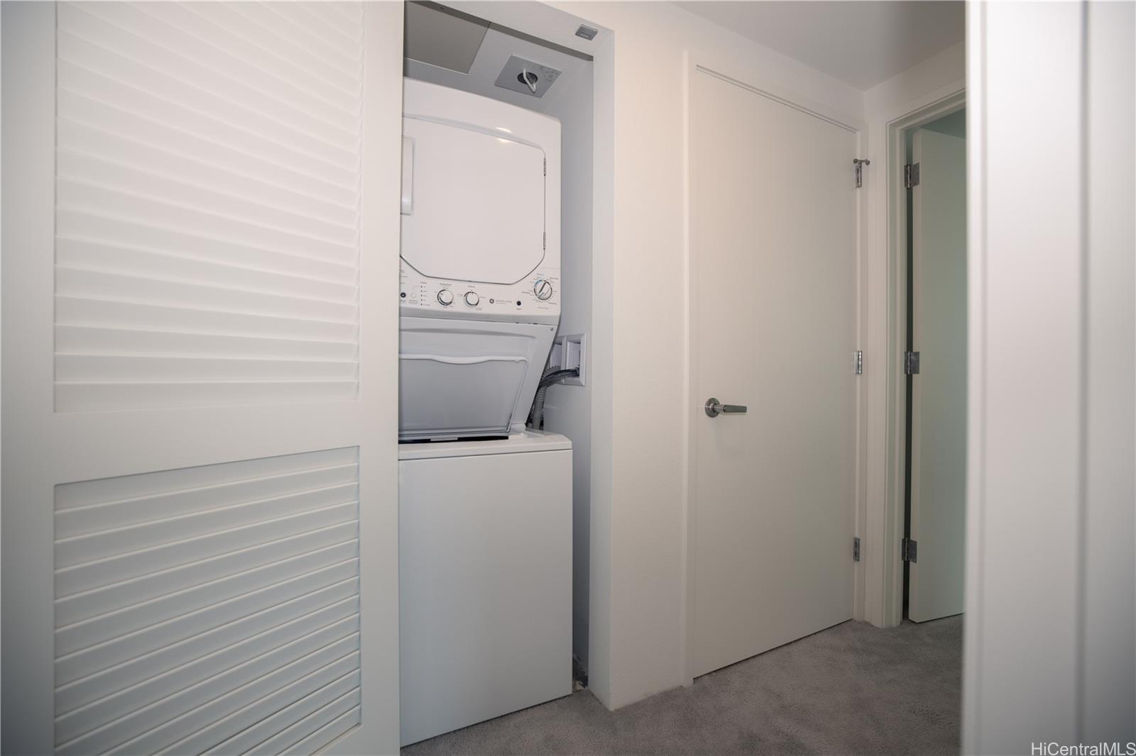 Ililani condo # 2408, Honolulu, Hawaii - photo 14 of 16