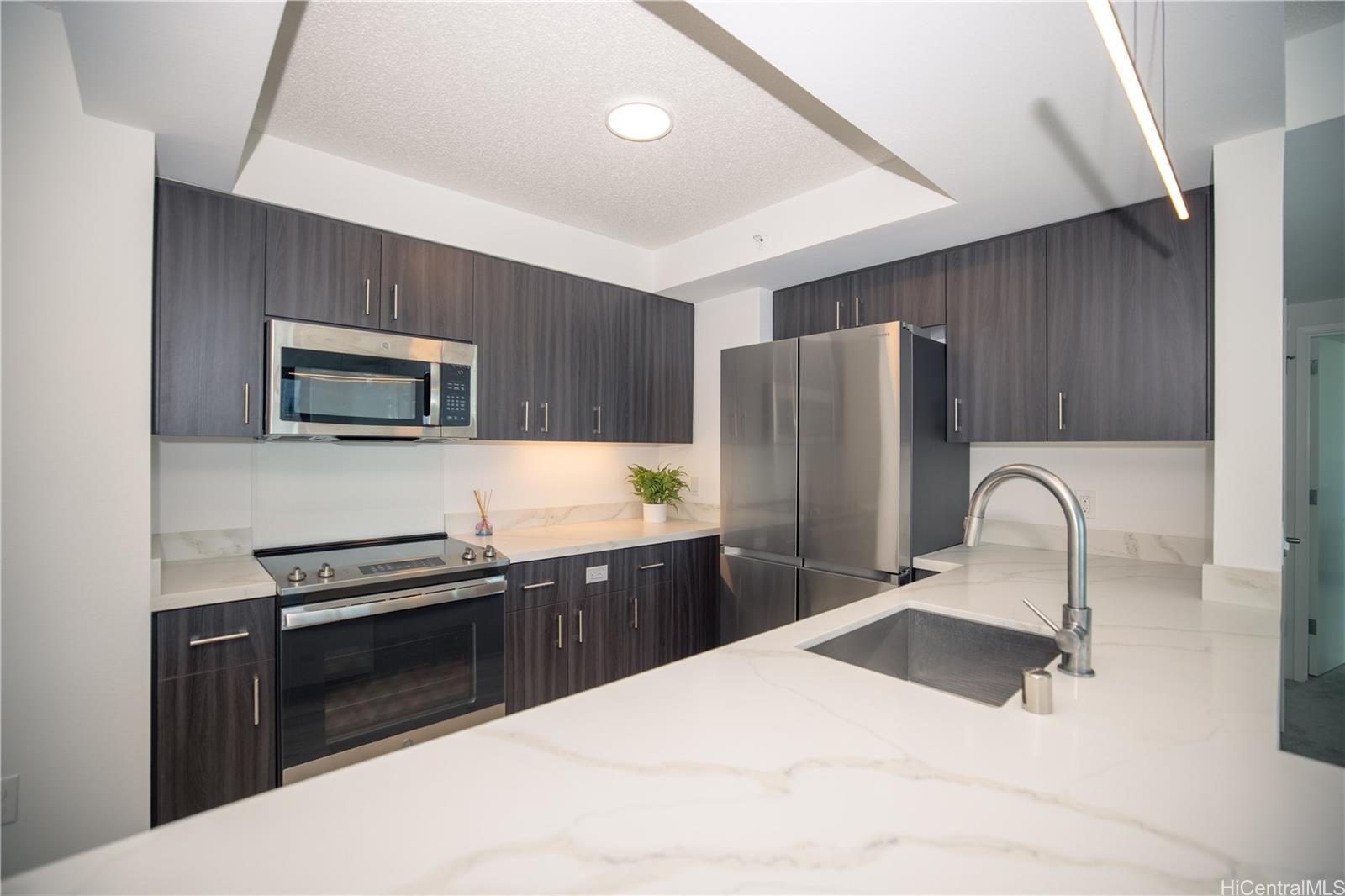 Ililani condo # 2408, Honolulu, Hawaii - photo 3 of 16