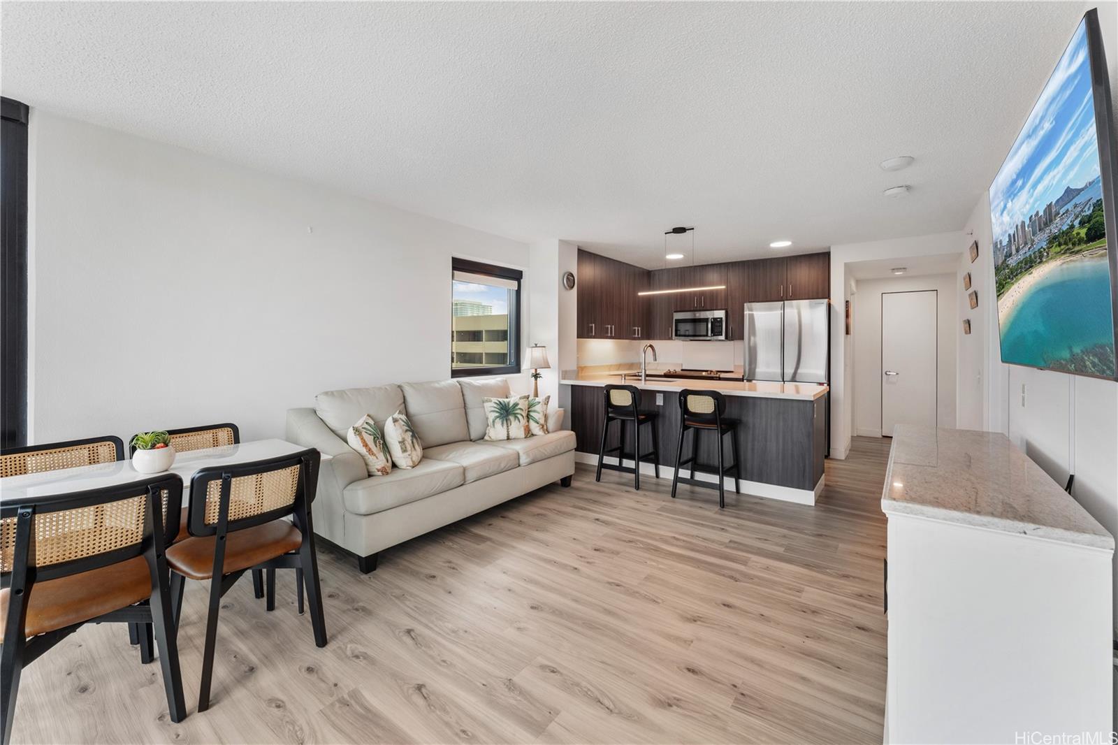 Ililani condo # 2703, Honolulu, Hawaii - photo 3 of 25