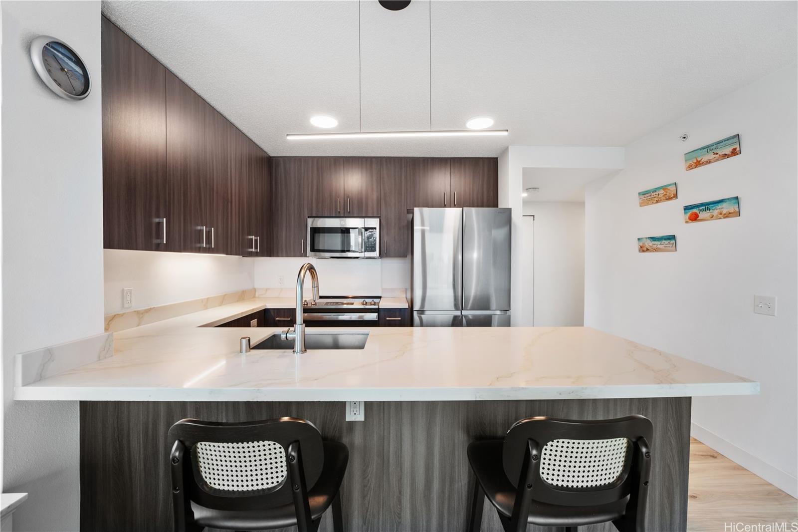 Ililani condo # 2703, Honolulu, Hawaii - photo 7 of 25