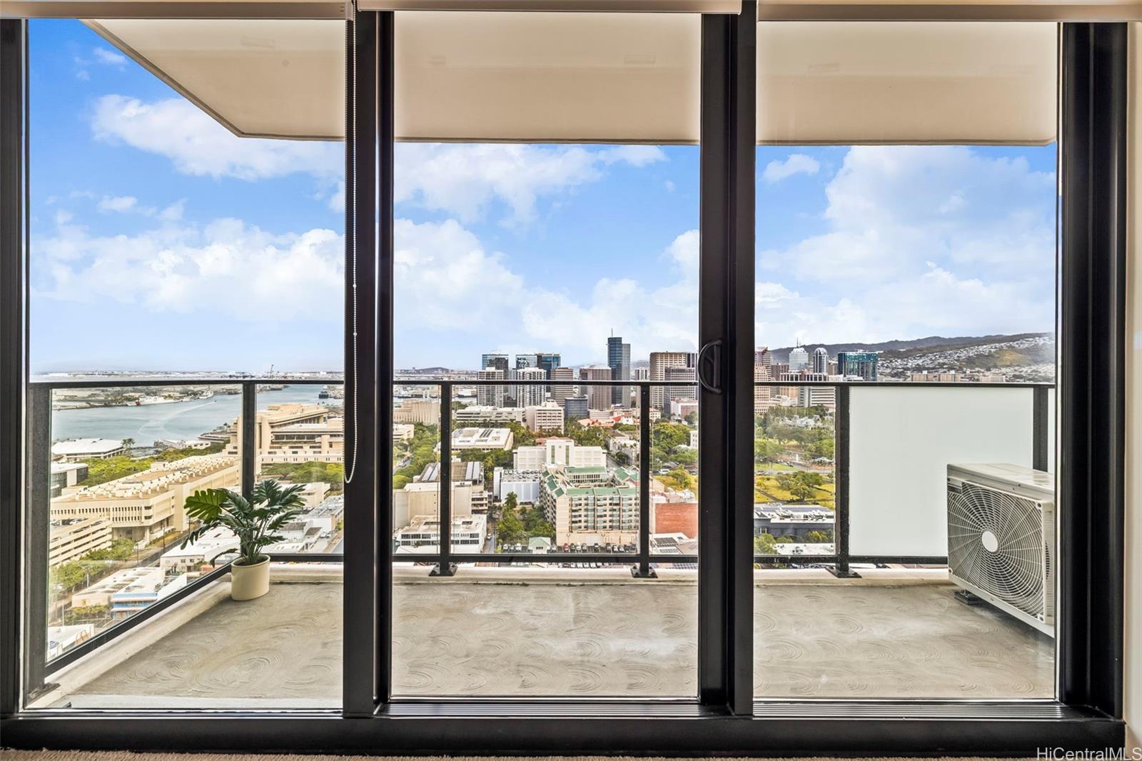 Ililani condo # 3005, Honolulu, Hawaii - photo 2 of 25