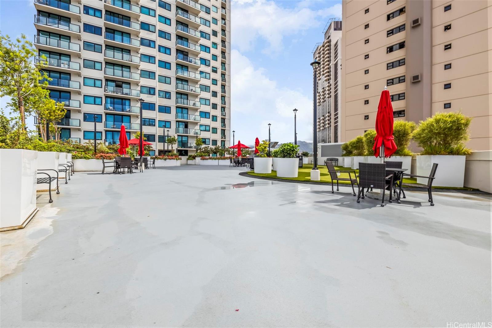 Ililani condo # 3005, Honolulu, Hawaii - photo 23 of 25