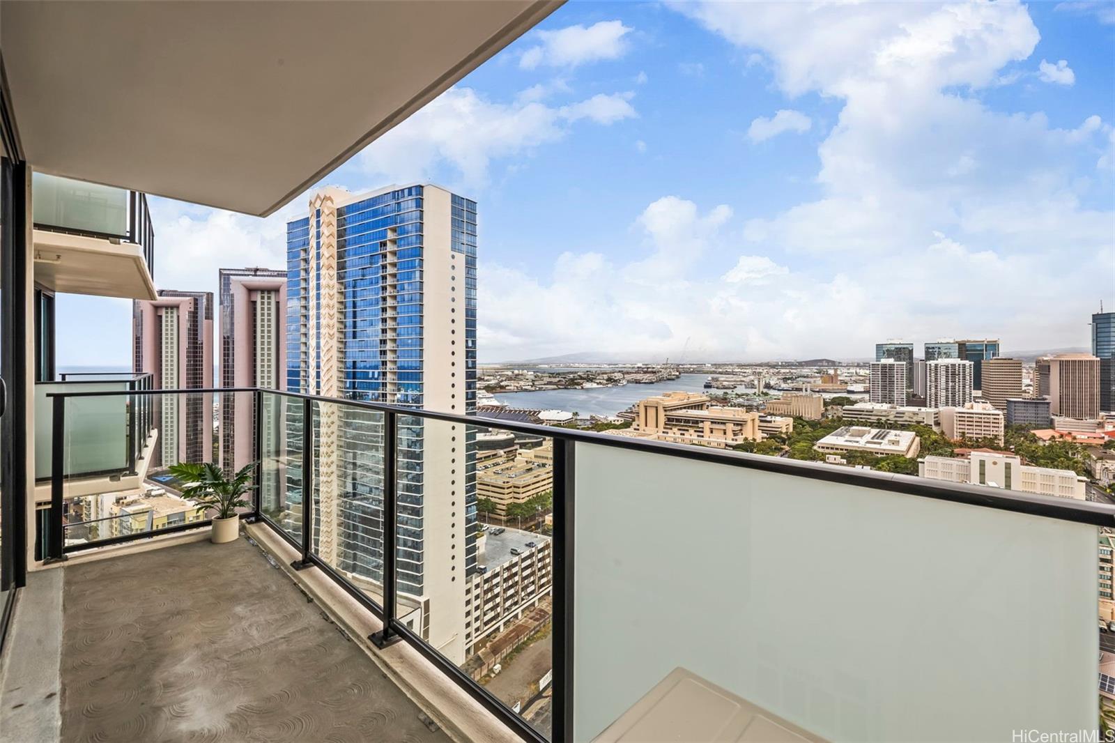 Ililani condo # 3005, Honolulu, Hawaii - photo 4 of 25