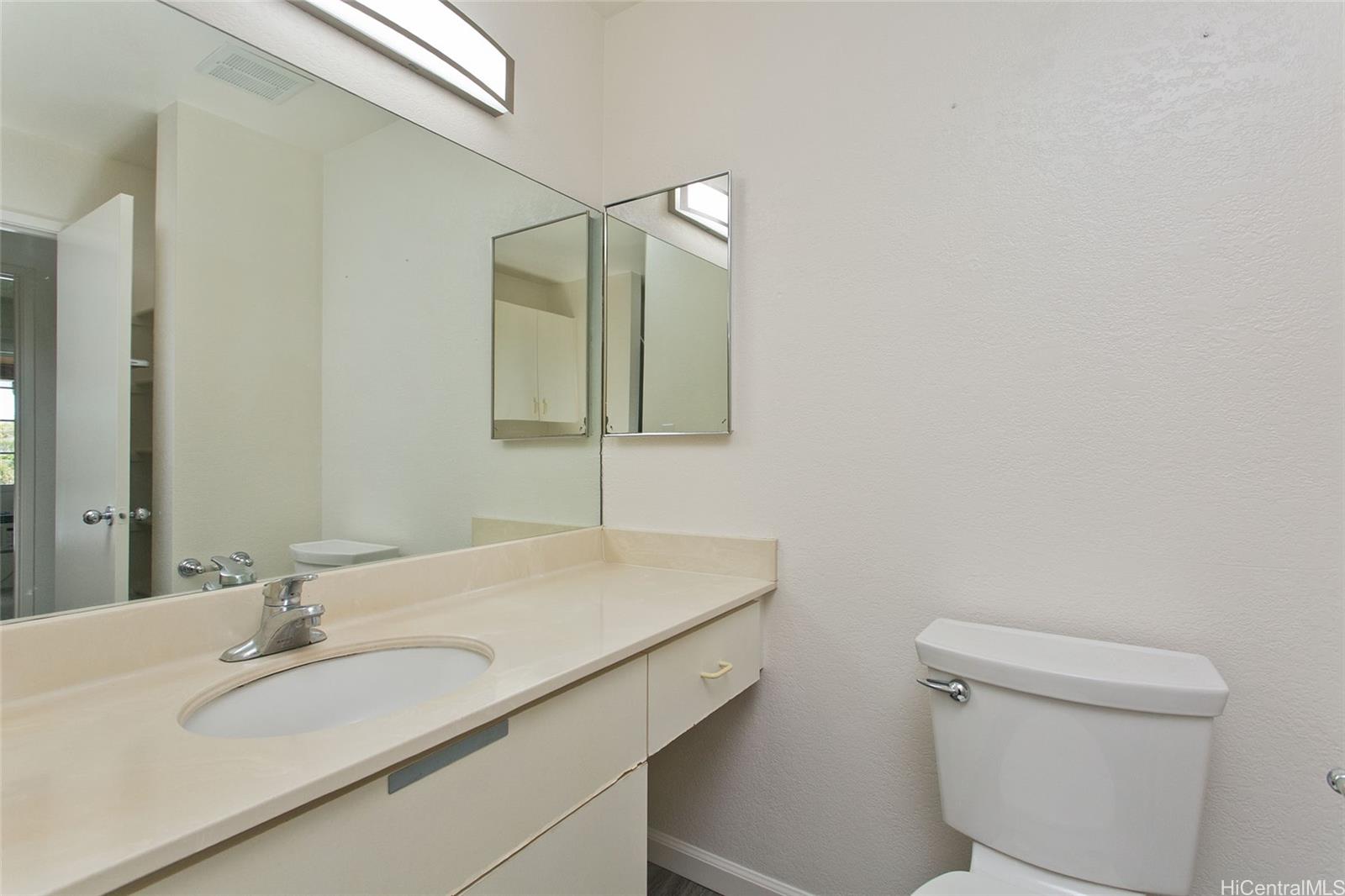 Crosspointe condo # 22U, Honolulu, Hawaii - photo 12 of 16