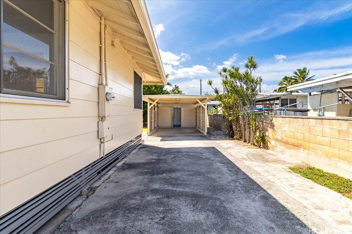 619  Oneawa Street Coconut Grove, Kailua home - photo 20 of 25