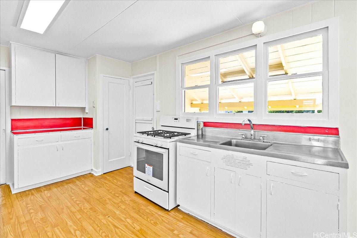 619  Oneawa Street Coconut Grove, Kailua home - photo 9 of 25