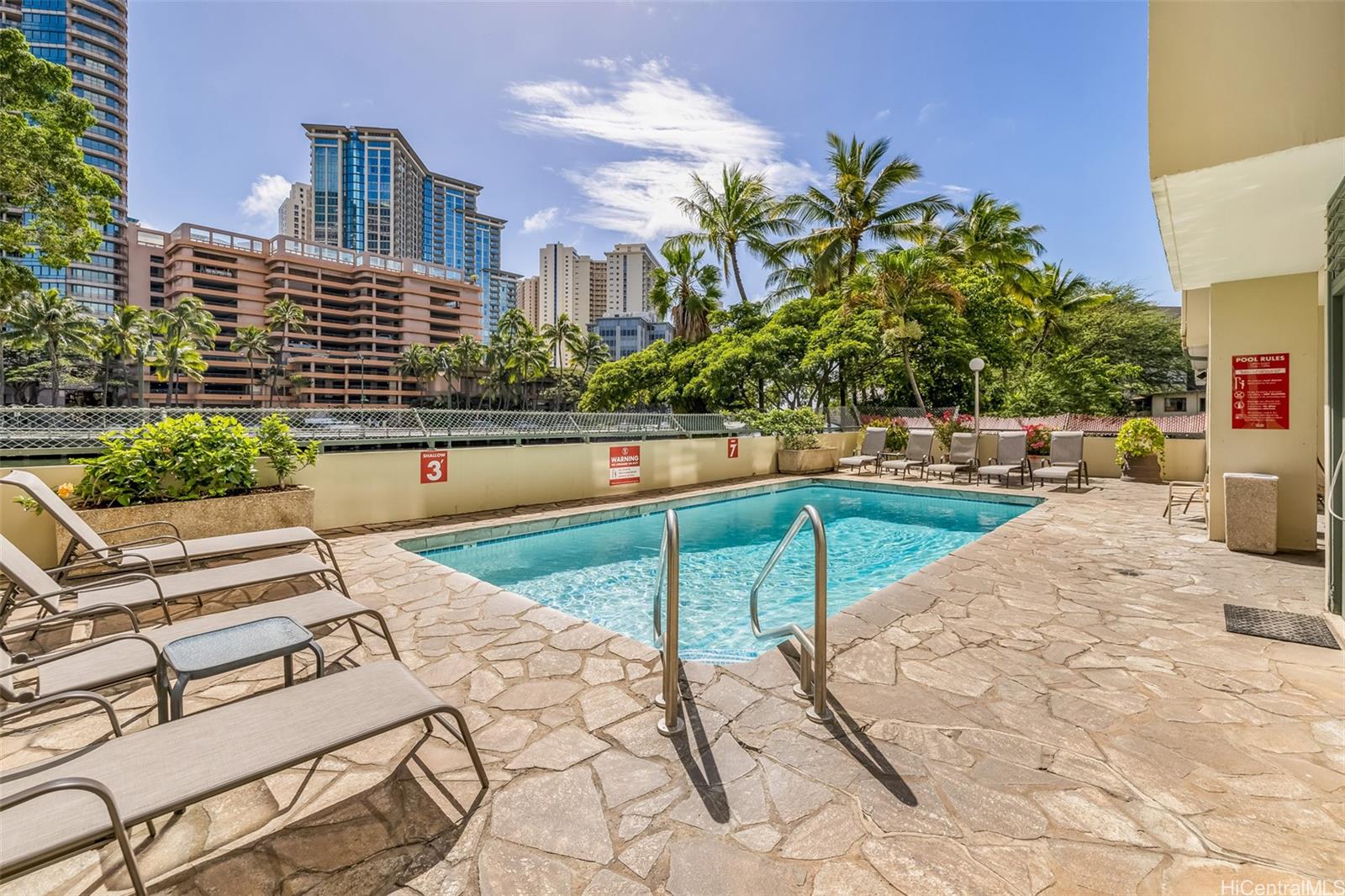 Ala Wai Manor condo # 402, Honolulu, Hawaii - photo 18 of 24