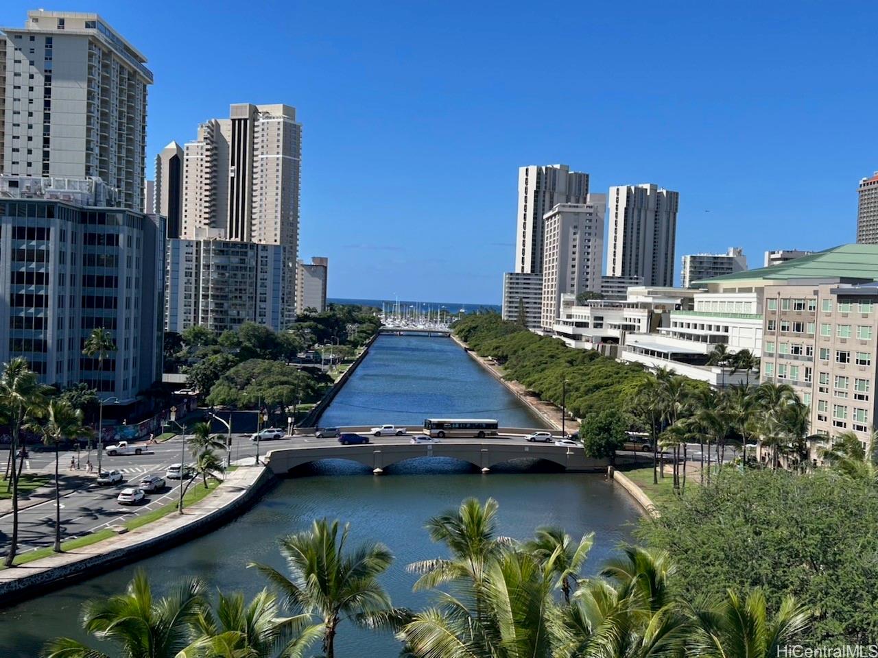Ala Wai Manor condo # 902, Honolulu, Hawaii - photo 13 of 24