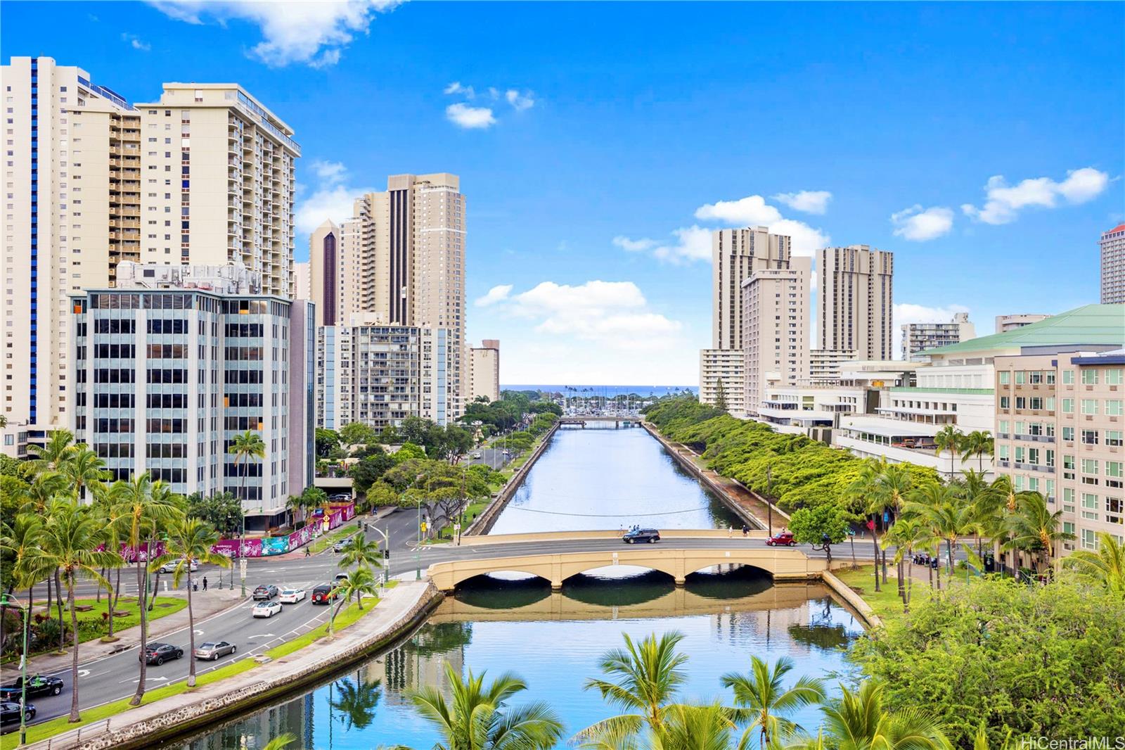 Ala Wai Manor condo # 902, Honolulu, Hawaii - photo 14 of 23
