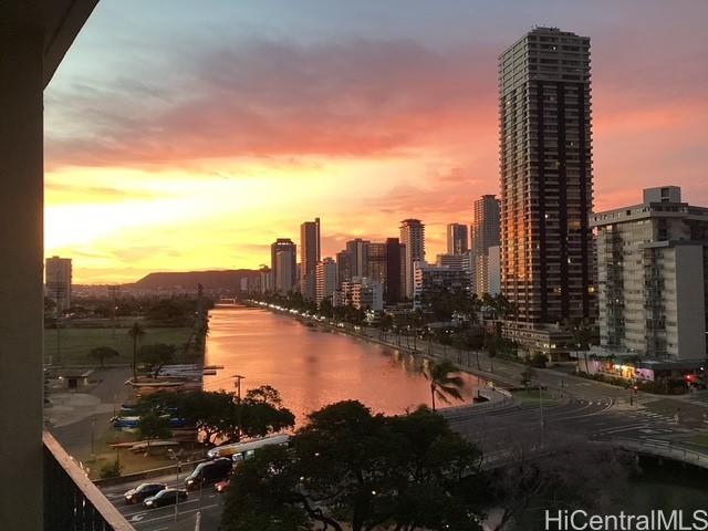 Ala Wai Manor condo # 902, Honolulu, Hawaii - photo 16 of 24