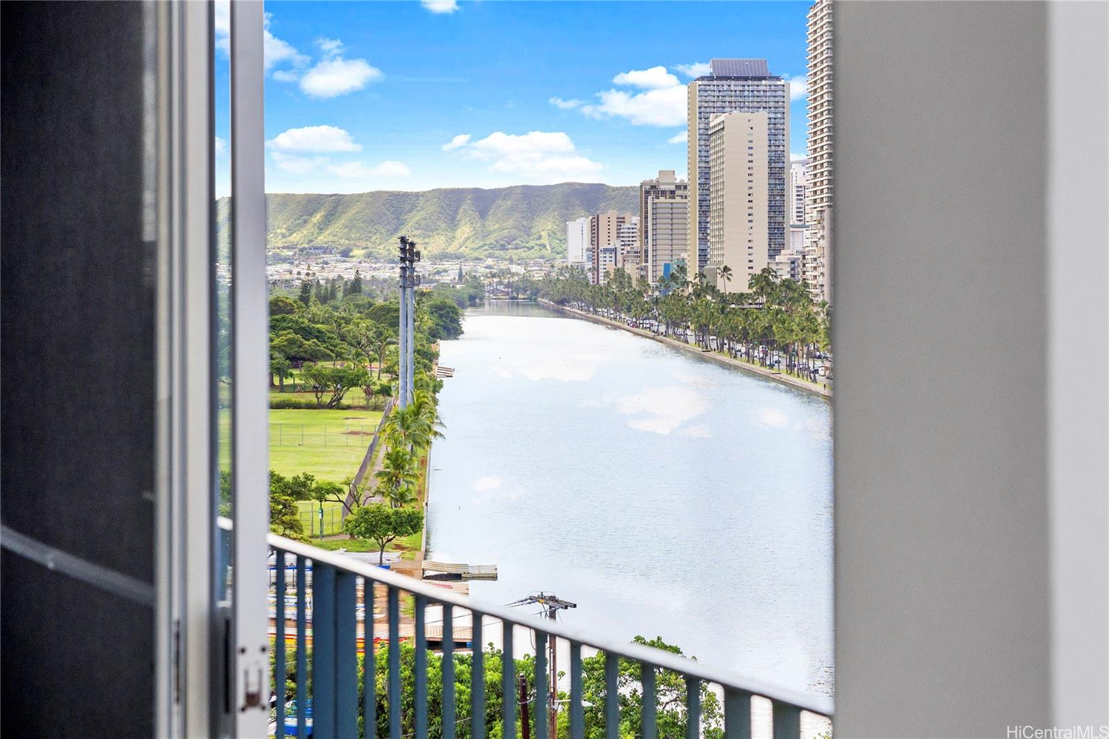Ala Wai Manor condo # 902, Honolulu, Hawaii - photo 16 of 23