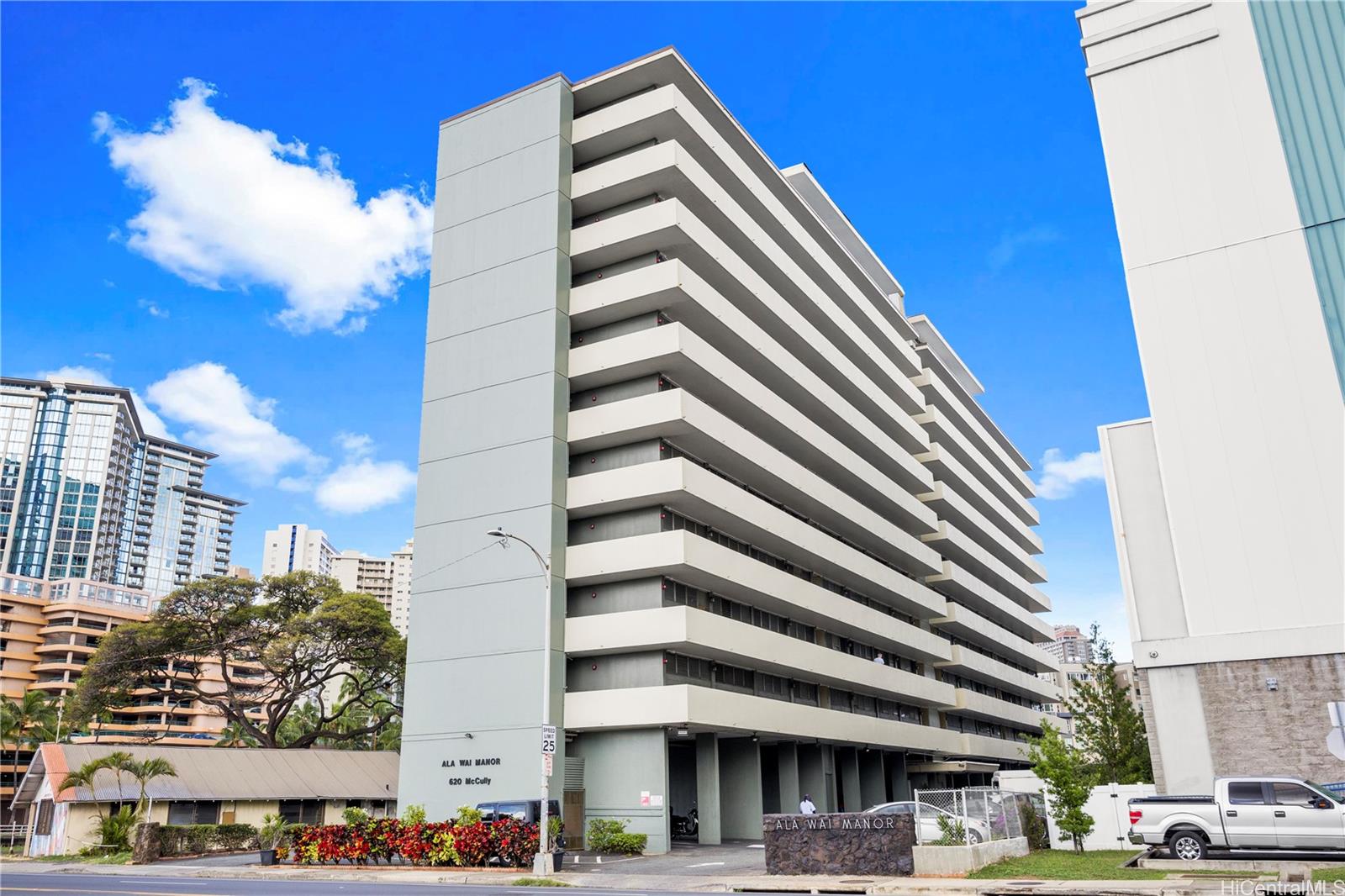 Ala Wai Manor condo # 902, Honolulu, Hawaii - photo 23 of 24