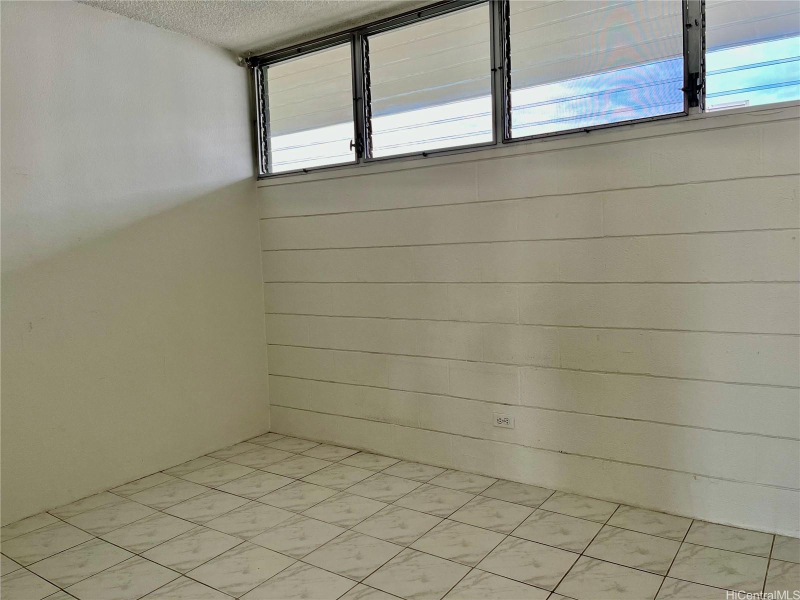 Ala Wai Manor condo # 902, Honolulu, Hawaii - photo 9 of 14