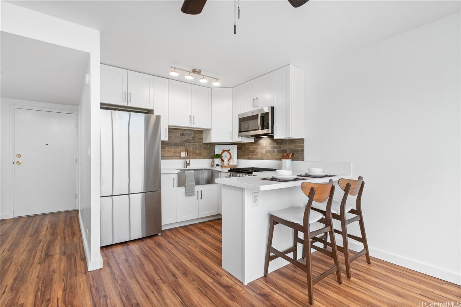 Six Twenty Sheridan condo # 306, Honolulu, Hawaii - photo 2 of 14