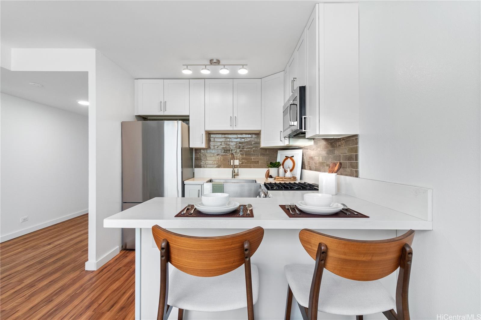 Six Twenty Sheridan condo # 306, Honolulu, Hawaii - photo 3 of 14