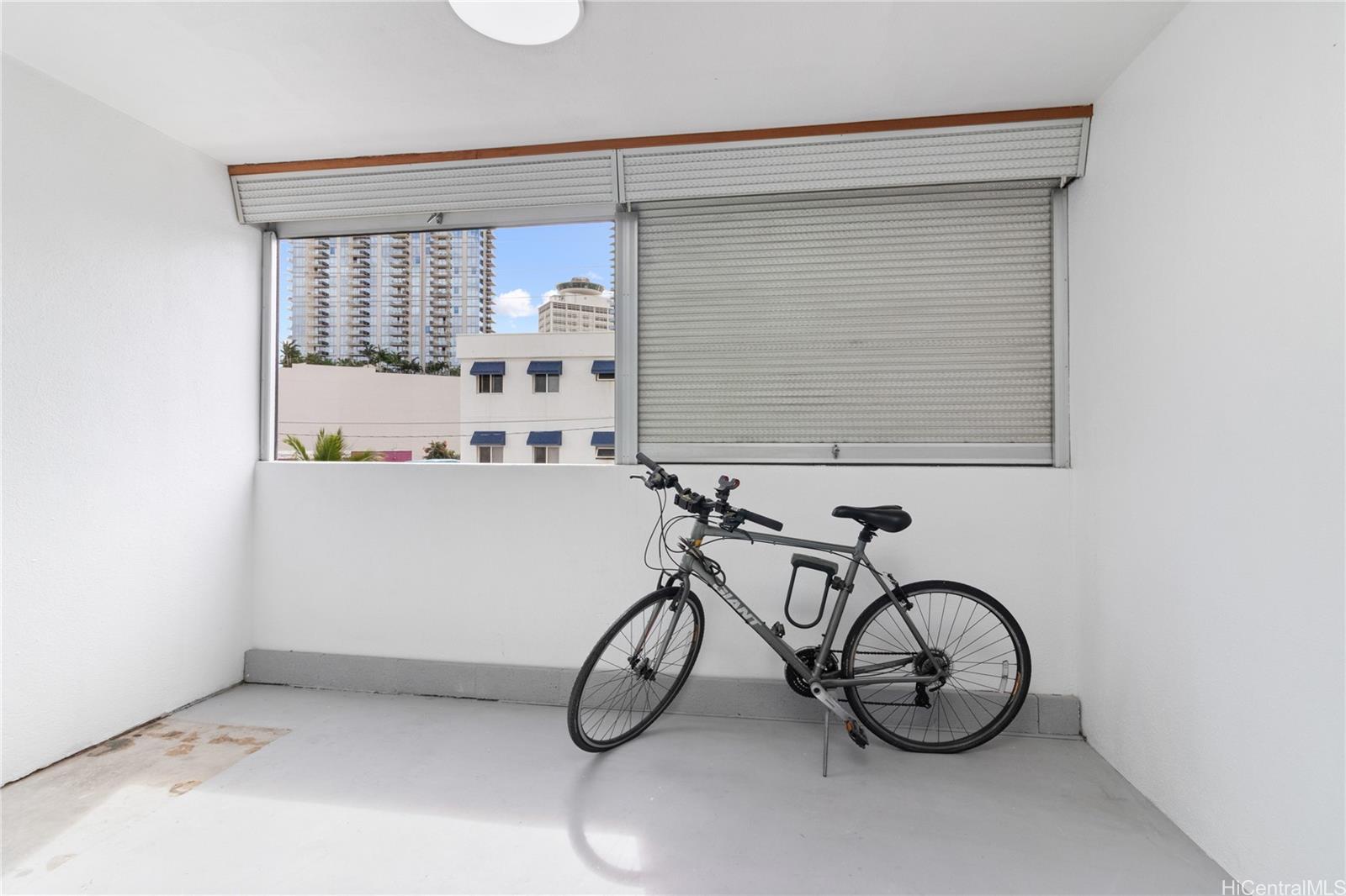 Six Twenty Sheridan condo # 306, Honolulu, Hawaii - photo 10 of 14