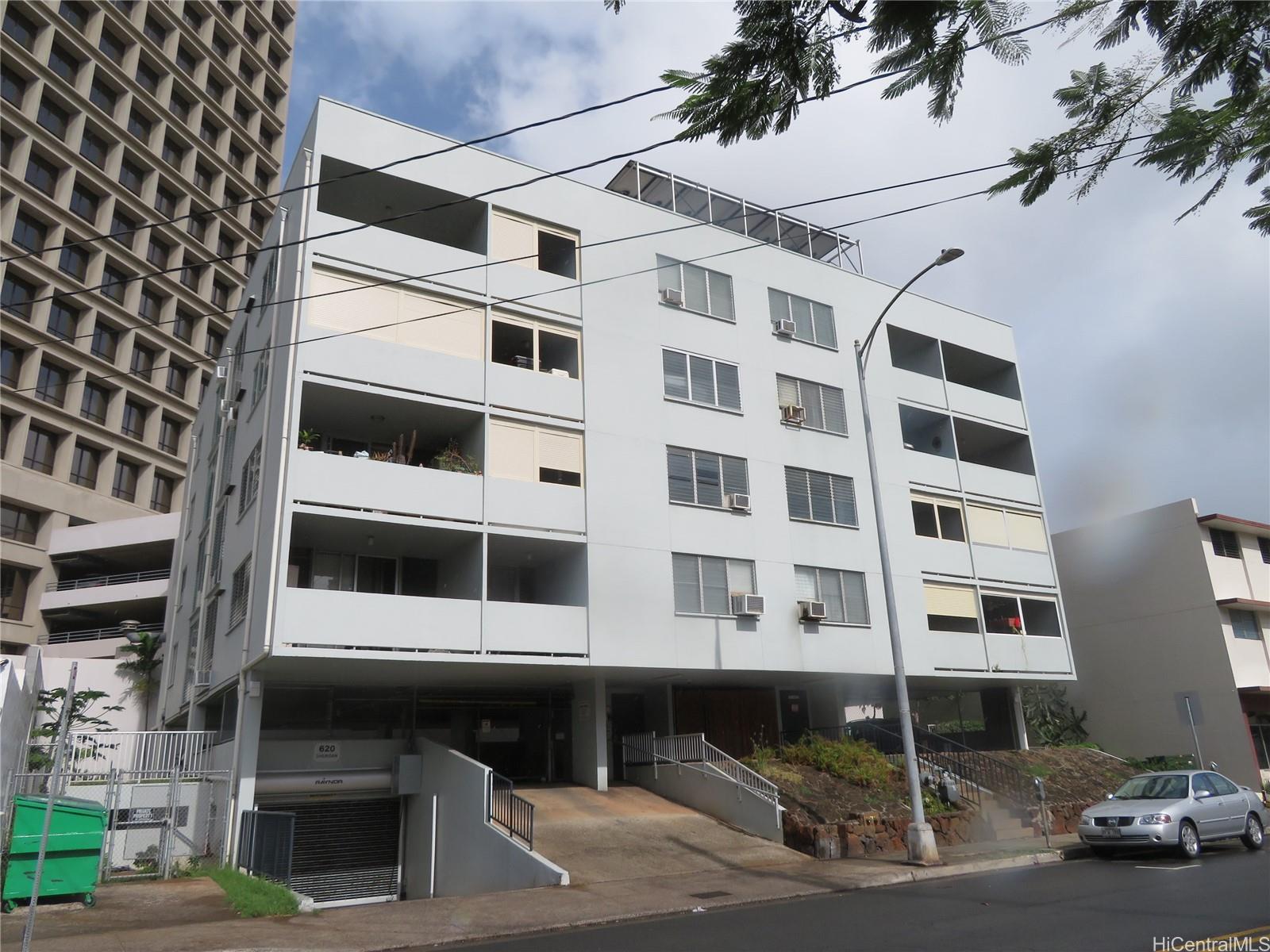 Six Twenty Sheridan condo # 404, Honolulu, Hawaii - photo 2 of 5