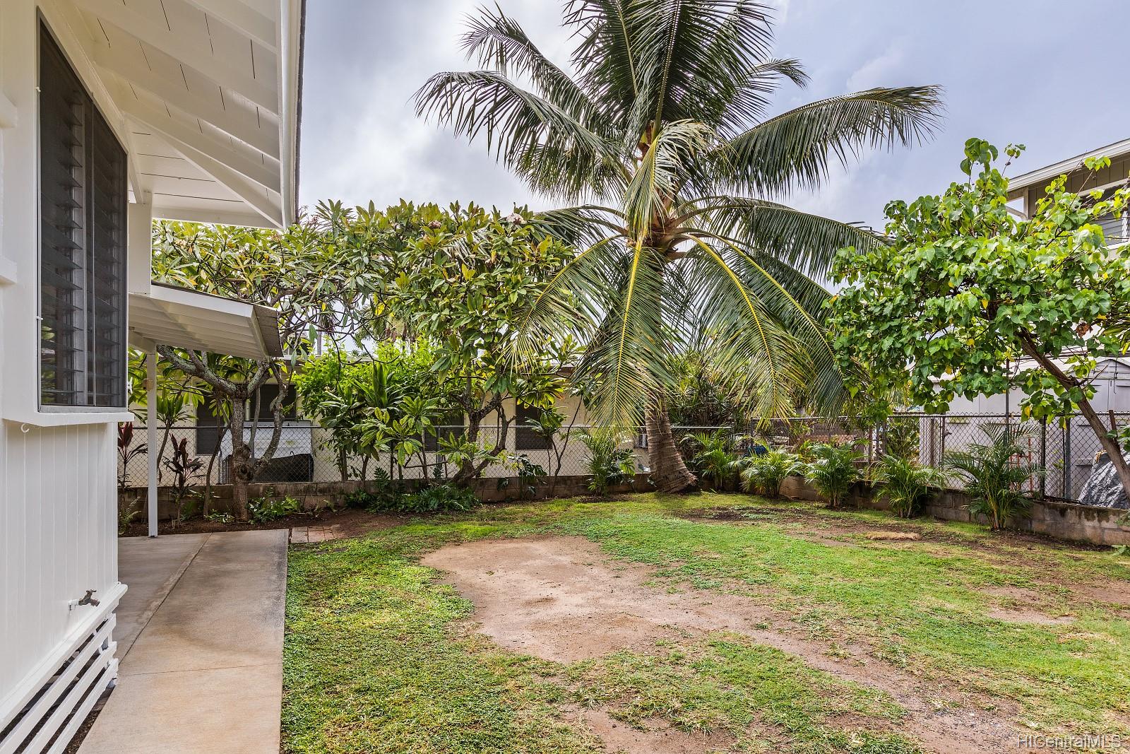 620B  Oneawa Street Coconut Grove, Kailua home - photo 17 of 25