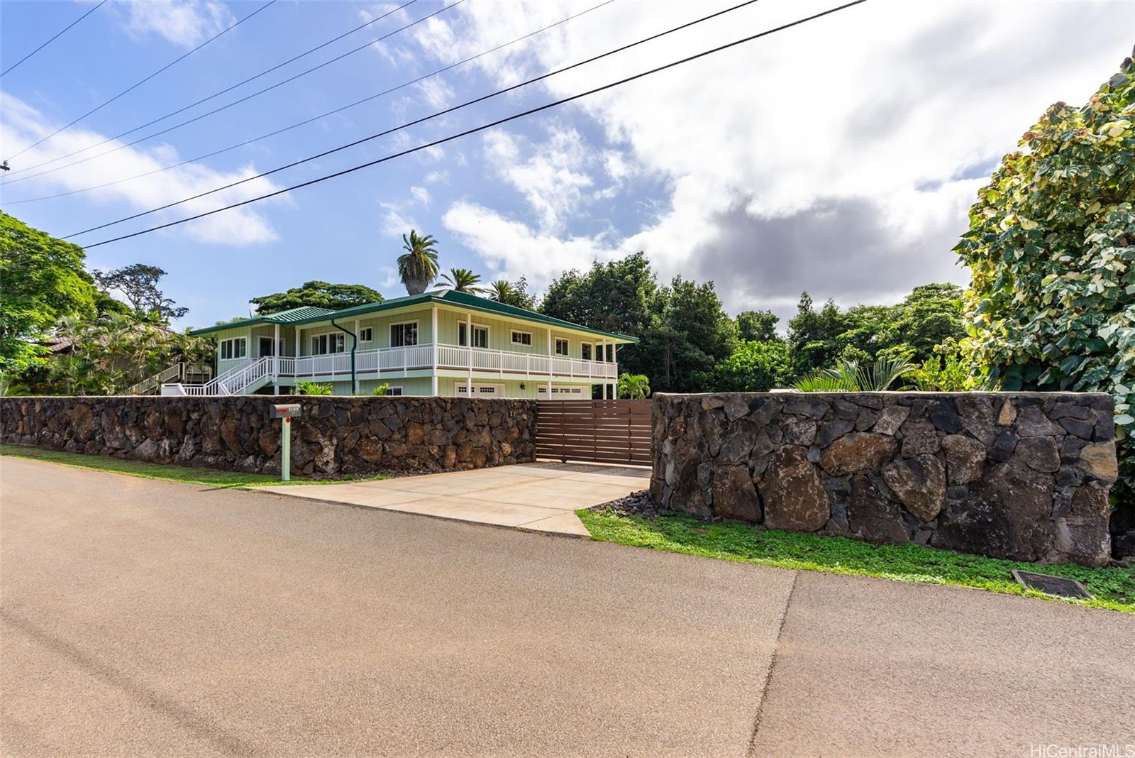 62-117  Lokoea Place Haleiwa, North Shore home - photo 4 of 25
